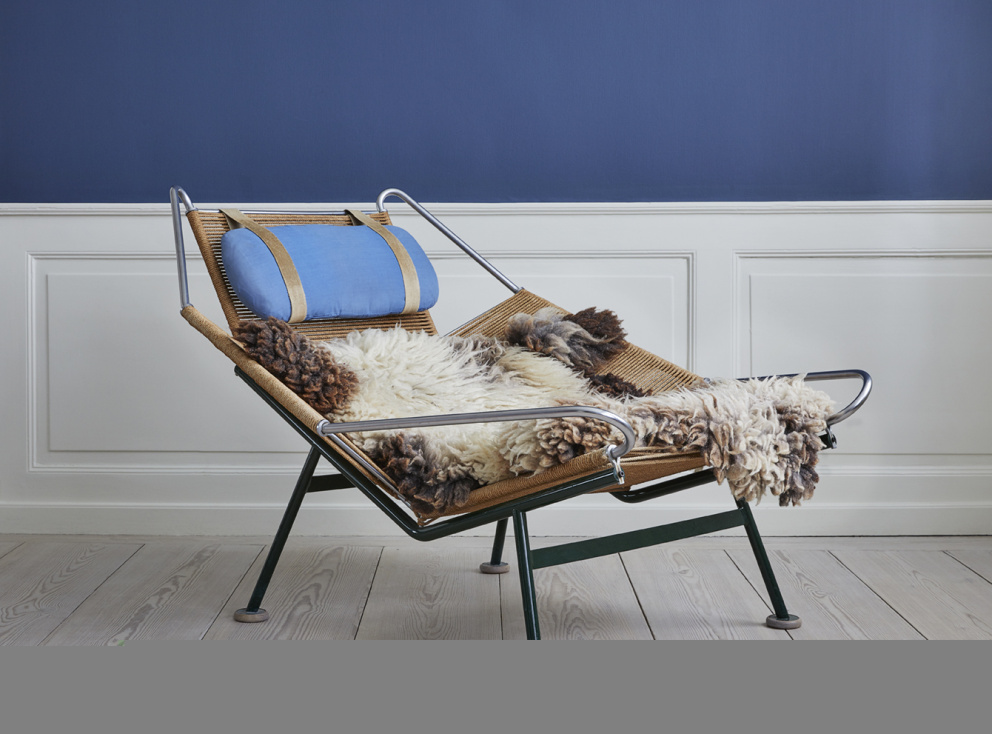Křeslo Easy Chair dánského designéra Hanse J. Wegnera je jedním z ikonických kousků skandinávského designu. Bylo vyrobeno v padesátých letech, ale je tak nadčasové, že se stále prodává. Foto: Theapartment.dk
