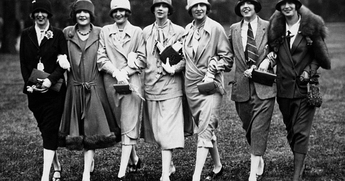 Люди 1920 х годов вопреки утопии. Одежда 20 века. Мода 1920 Англия. Мода Англии 20 века. Европейская мода 20 века.
