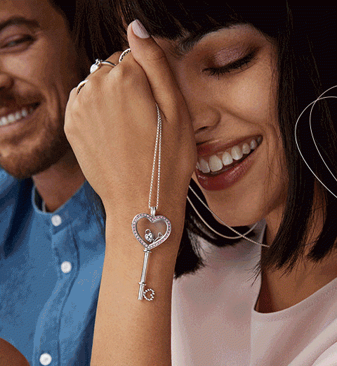 Pandora

Šperky Pandora jsou stále populárnější, a proto jsou ideálním valentýnským dárkem.
