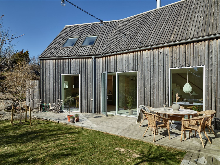 Ideální rodinný dům představuje skandinávský styl bydlení v jeho nejčistší podobě. 