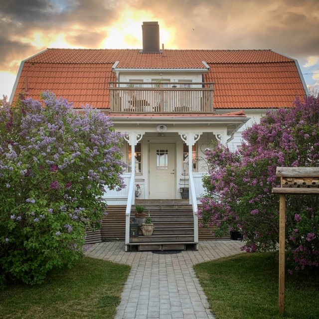Vila v tradičním skandinávském stylu skrývá nejeden poklad