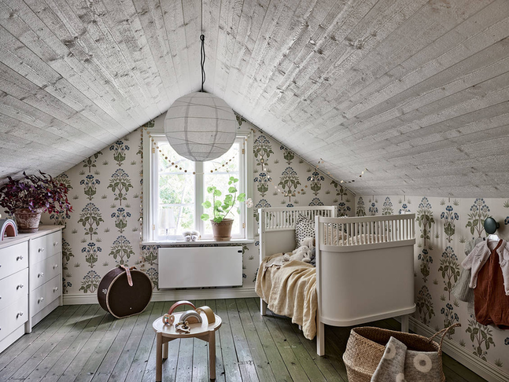 Okouzlující a pečlivě zrekonstruovaný dům postavený v 19. století ctí skandinávskou tradici bydlení a ztělesňuje ono magické „hygge“