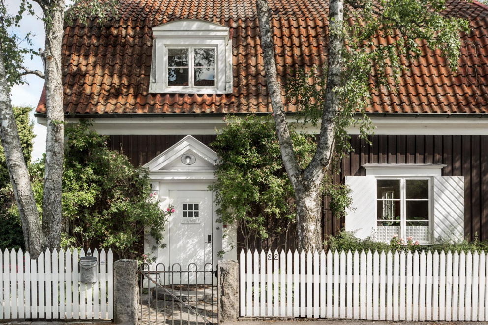 Kouzelný skandinávský domek ctí tradici švédského venkova