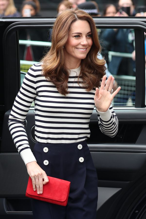 Květen 2019

Na jaře 2019 jsme ve vlasech Kate Middleton mohli zahlédnout karamelové odlesky.&nbsp;
