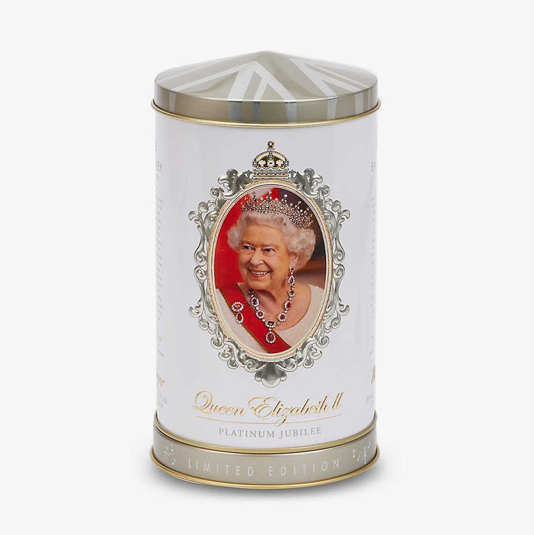 Earl Grey čaj v obalu s královnou.
