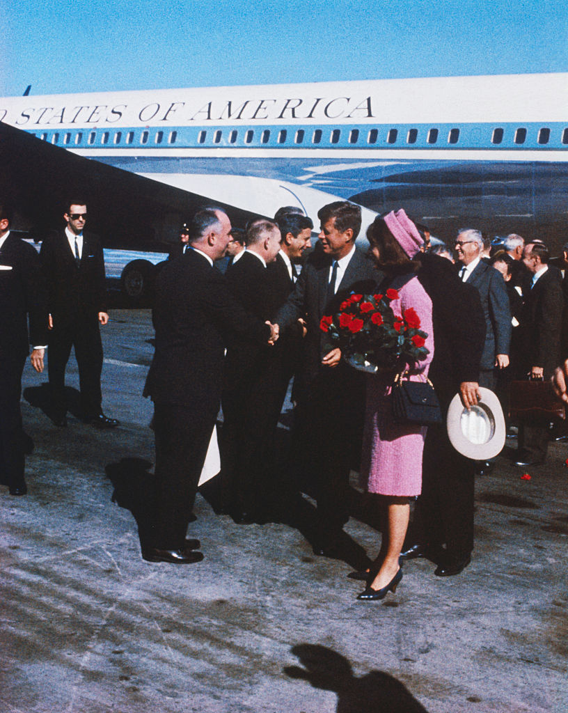 1963

Jedna z posledních fotografií s manželem Johnem Kennedym.
