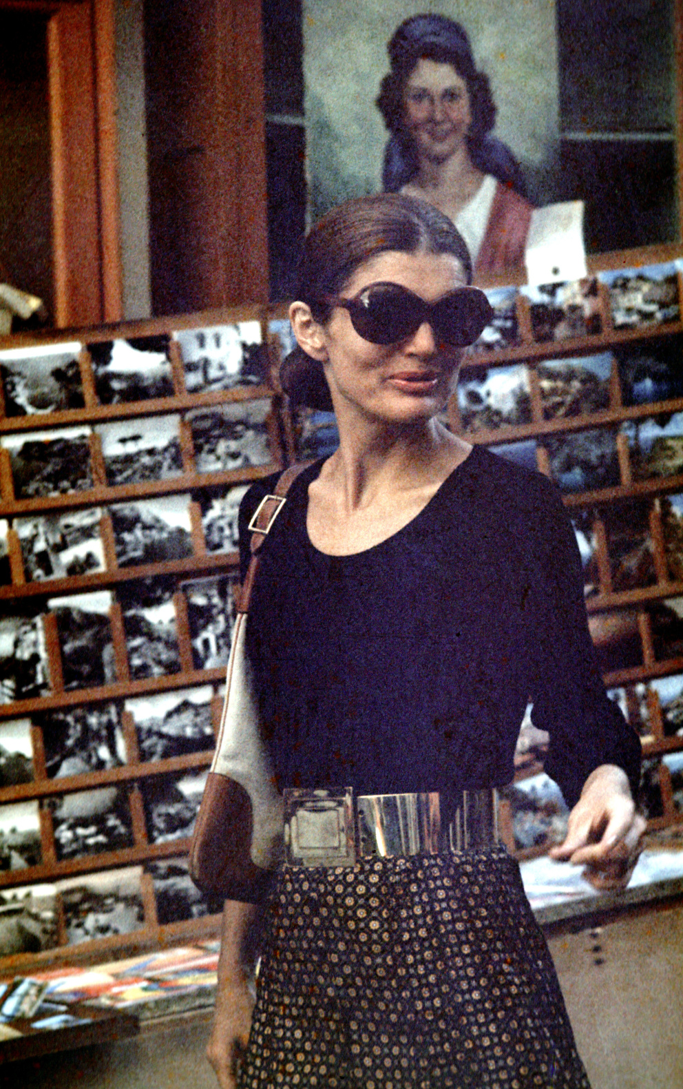 1970

Během nákupů na Capri.
