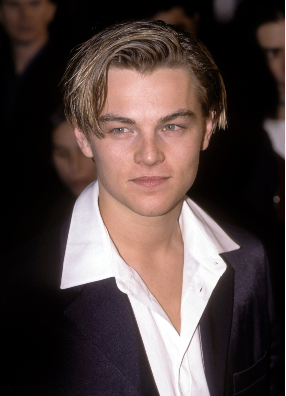Leonardo DiCaprio v 90. letech

Podobně to měl i Pittův herecký kolega Leonardo DiCaprio. Jeho kariéra odstartovala raketovou rychlostí v 90. letech, když byl teprve teenager, a to díky hlavním rolím&nbsp;ve filmech&nbsp;Romeo a Julie a samozřejmě Titanic.
