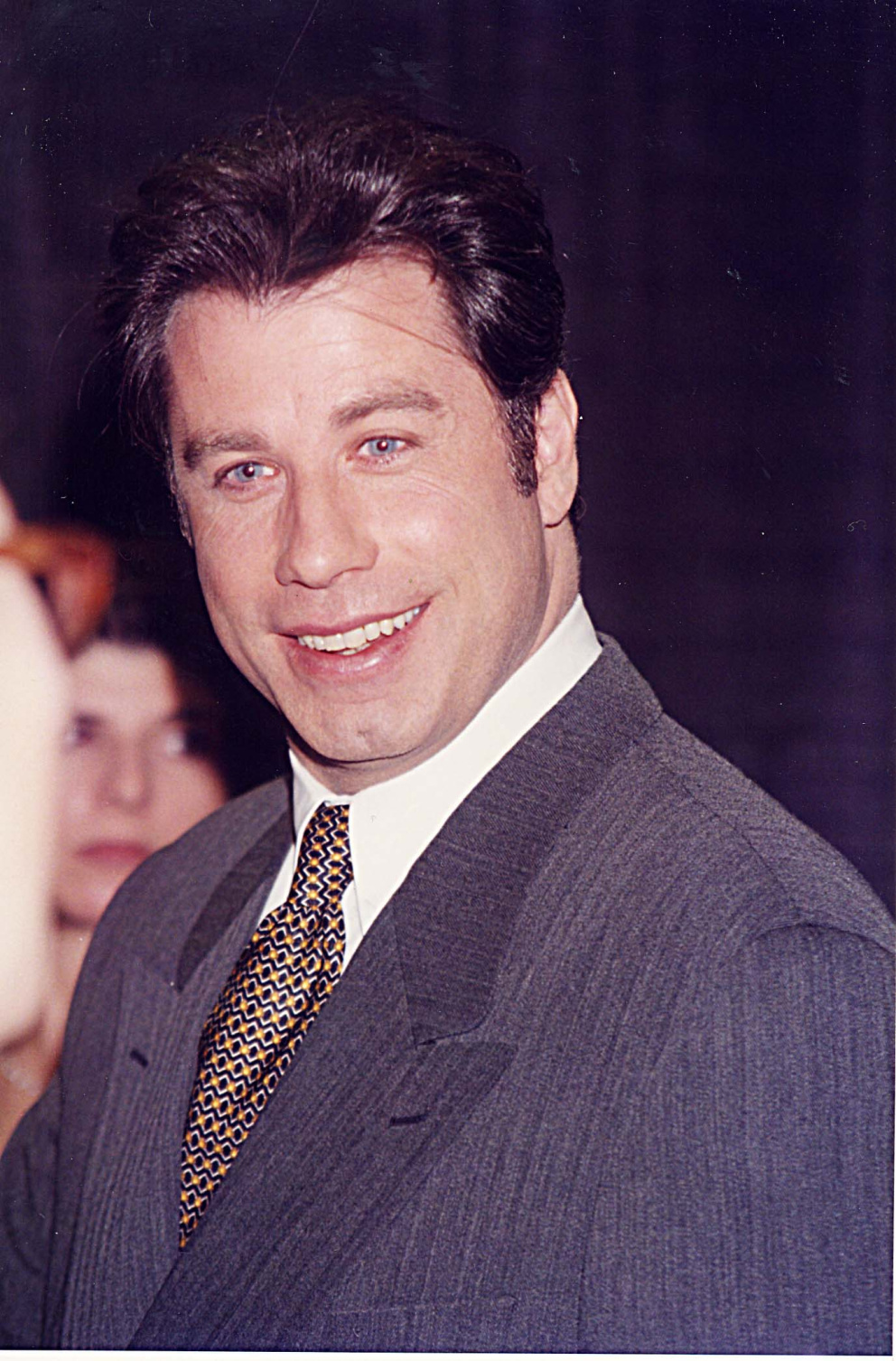 John Travolta v 90. letech

John Travolta se proslavil již v roce 1978 svou epickou rolí ve filmu Pomáda, kde je naprosto nenahraditelný. V 90. letech měl ovšem velmi dobře rozjetou kariéru, natočil například úspěšné snímky Kdopak to mluví a nezapomenutelné Pulp Fiction.
