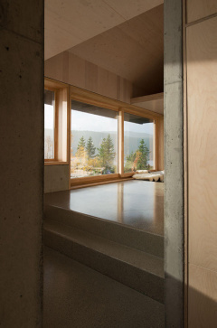 &lt;p&gt;Podlahy z litého betonu jsou praktické, hezké a dobře se udržují.&lt;/p&gt;
