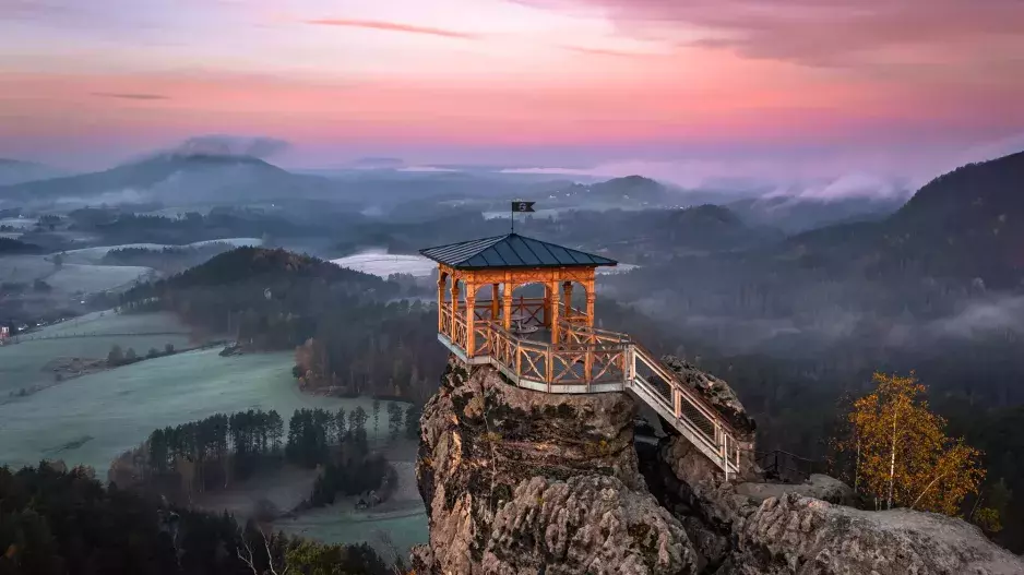 Mariina vyhlídka v Českém Švýcarsku láká novým altánem a kouzelnými výhledy