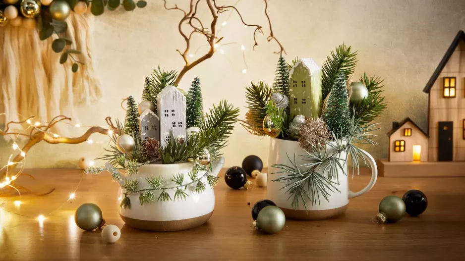 DIY: Vytvořte si kouzelnou vánoční dekoraci s dřevěnými domečky