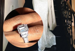 Nádherný šestnácti karátový briliant se třpytí na prsteníčku zpěvačky Ciary. Snoubenec Russell Wilson za něj údajně zaplatil 40 milionů korun. 