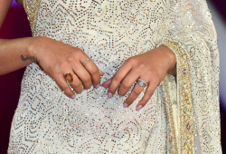 Priyanka Chopra se těší ze zásnubního prstýnku od Tiffany &amp; Co.